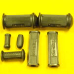 SET--RUBBERS w/CLASSIC TRIUMPH LOGO (RIBBED) - TO-1970 TRI T100 T120